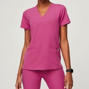 Figs electric orchid large casma scrub top